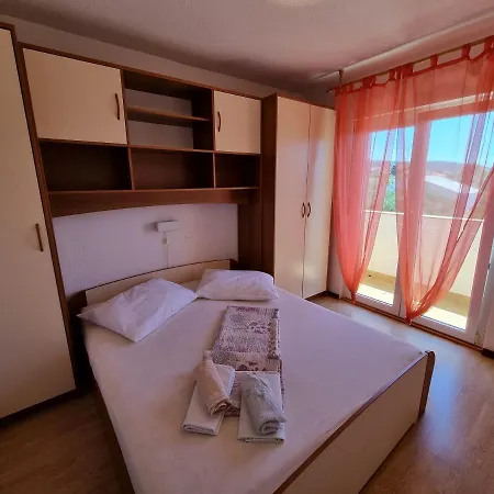 House Mira * Barbat na Rabu